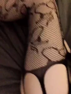 大胸骚货人妻自拍